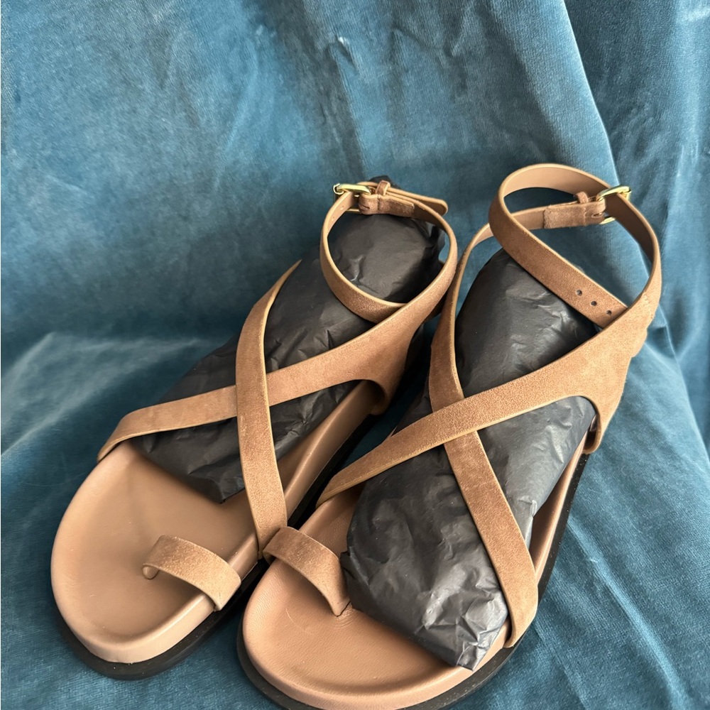 Chic Tan Strappy Sandals for Women